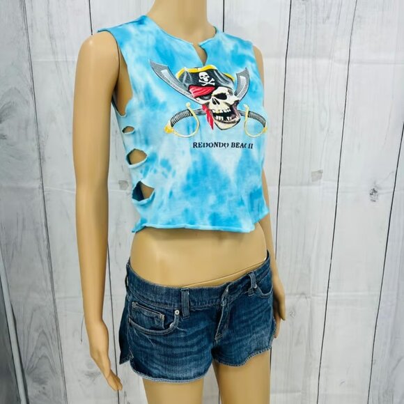 VINTAGE 90s Pro West SMALL Redondo Beach Pirate Skull Blue Tie Dye Crop Top - Picture 1 of 3